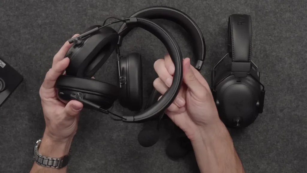A image of Razer BlackShark V3 vs V3X