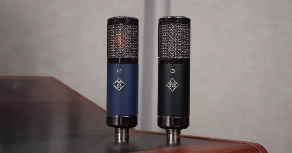 A image of Telefunken TF11 vs TF17