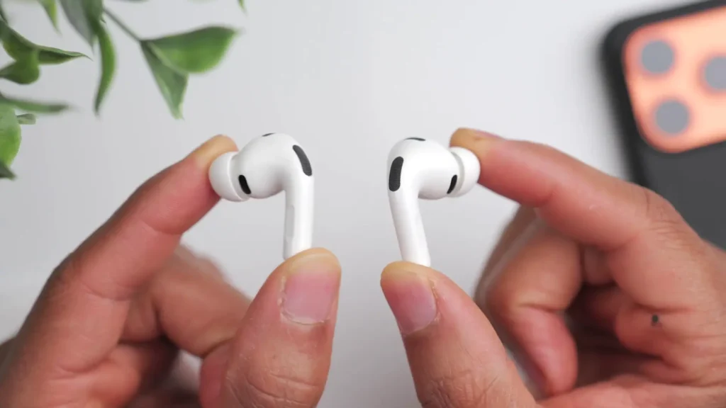 A image of PowerBeats Fit vs PowerBeats Pro 2 vs AirPods Pro 3