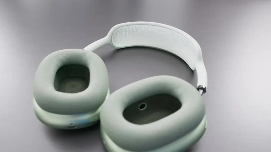 A image of AirPods Max Review