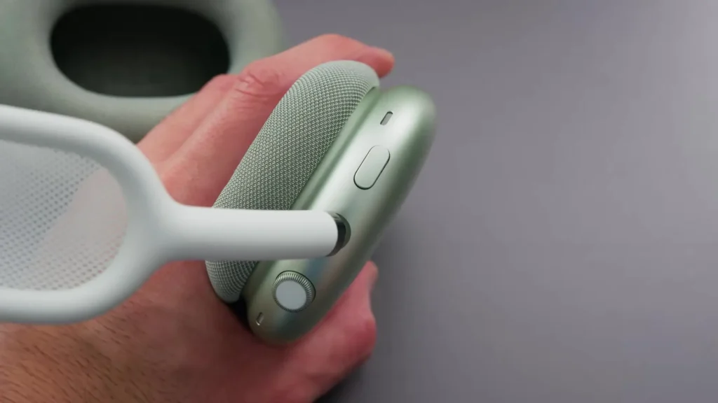 A image of AirPods Max Review