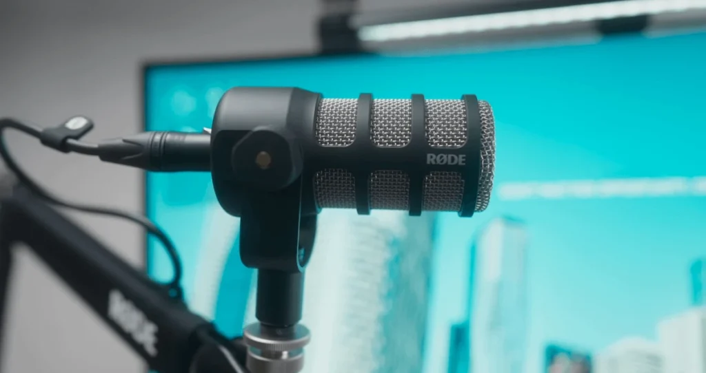 Rode PodMic vs FIFINE K688 vs Shure MV7: Which Mic Is Right for You? 2 Rode