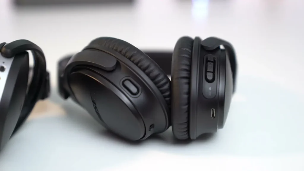 Bose QC35 II vs Sony WH-1000XM3 Headphones