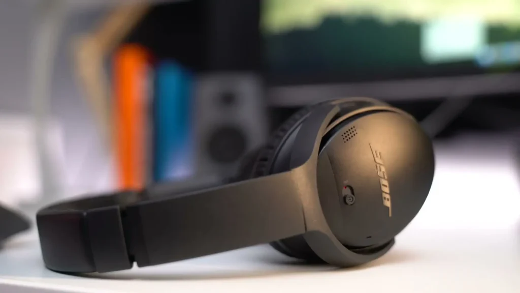 Bose QC35 II vs Sony WH-1000XM3 Headphones